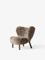 Fotel LITTLE PETRA VB1 AndTraditionSheepskin Sahara