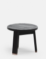 Low Stool jesion malowany na czarno