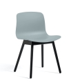 Krzesło AAC 12 dębowe HAY przydymiony niebieski, nogi czarne
