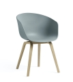 Krzesło AAC 22 dębowe nogi HAY przydymiony niebieski