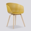 Krzesło AAC 22 dębowe nogi HAY musztardowe