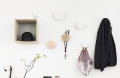 Wieszak jesionowy THE DOTS biały Ø13 cm MUUTO