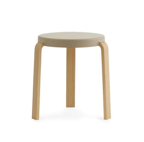 Stołek TAP dębowy Normann Copenhagen  piaskowy