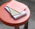 Stołek TAP orzech amerykański Normann Copenhagen karmel
