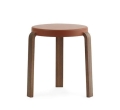 Stołek TAP orzech amerykański Normann Copenhagen karmel
