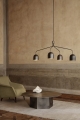 Lampa wisząca HOWARD czteroramienna GUBI