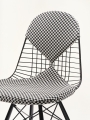 Krzesło WIRE CHAIR DKW tapicerowane Vitra tapicerka w kratę