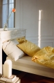 Duo Duvet Cover golden yellow_Duo Pillow Case cappuccino_Connect Bed white_Parade Table Lamp 320 shell white 02.jpg