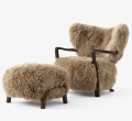 Wulff ATD2 orzech Sheepskin Honey 50mm I Pouf ATD3 in Walnut w. Sheepskin Honey 50mm