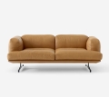 Sofa INLAND AV22 AndTradition skóra cognacowa