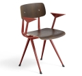 Krzesło RESULT z podłokietnikami HAY ciemny dąb, czerwona rama