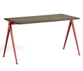 Stół / biurko PYRAMID TABLE 01 HAY czerwona rama
