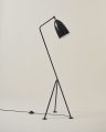 Lampa podłogowa GRÄSHOPPA GUBI
