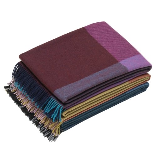 Koc z wełny peruwiańskiej COLOUR BLOCK Vitra