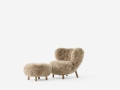 Fotel LITTLE PETRA VB1 Sheepskin 50 mm AndTradition dąb
