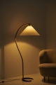 Lampa podłogowa TIMBERLINE Gubi