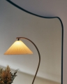 Lampa podłogowa TIMBERLINE Gubi