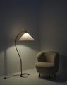 Lampa podłogowa TIMBERLINE Gubi