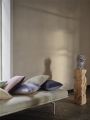 outline-daybed-ecriture-910-alu-mingle-cushion-muuto-org.jpg