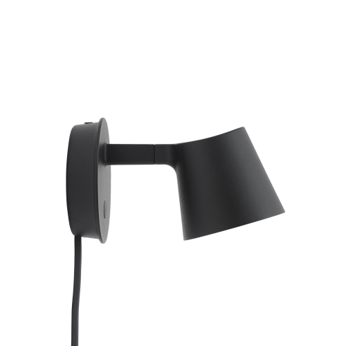 Tip-wall-lamp-black-angle-Muuto-5000x5000-hi-res.jpg