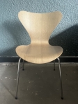 Krzesło SERIES 7 FRITZ HANSEN