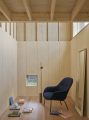 arced-mirror-spruce-fiber-lounge-chair-tube-base-post-floor-lamp-brown-green-muuto-org.png