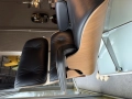 Fotel z podnóżkiem EAMES LOUNGE CHAIR orzech Vitra