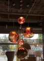 Żyrandol MELT LED copper Tom Dixon ekspozycja